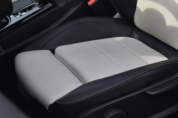 Mercedes-Benz A-Klasse 250 Premium Plus AMG Pane Camera Sfeer Lane Burm