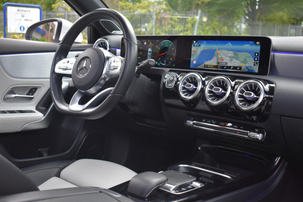 Mercedes-Benz A-Klasse 250 Premium Plus AMG Pane Camera Sfeer Lane Burm