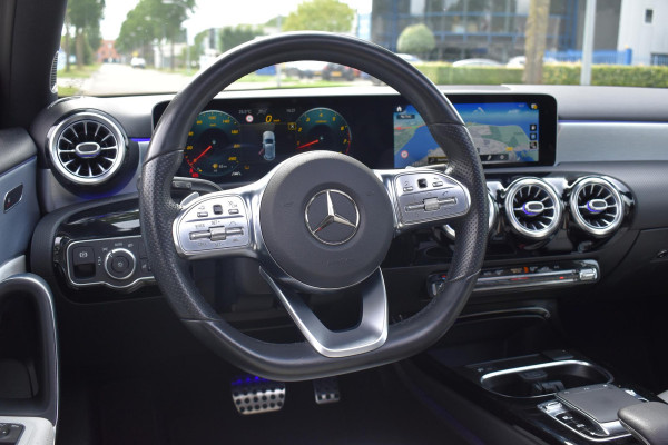 Mercedes-Benz A-Klasse 250 Premium Plus AMG Pane Camera Sfeer Lane Burm