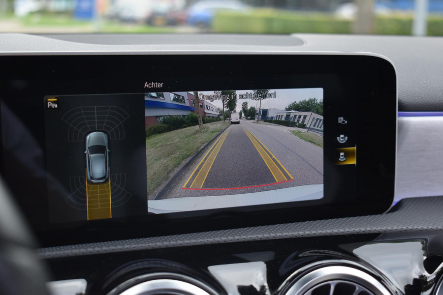 Mercedes-Benz A-Klasse 250 Premium Plus AMG Pane Camera Sfeer Lane Burm