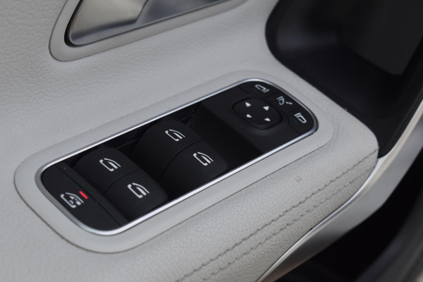 Mercedes-Benz A-Klasse 250 Premium Plus AMG Pane Camera Sfeer Lane Burm