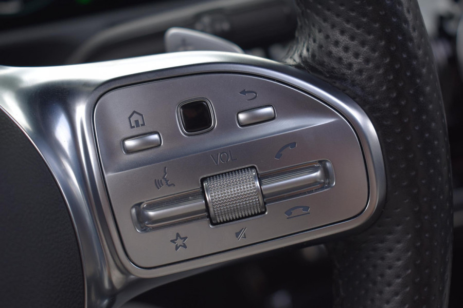 Mercedes-Benz A-Klasse 250 Premium Plus AMG Pane Camera Sfeer Lane Burm