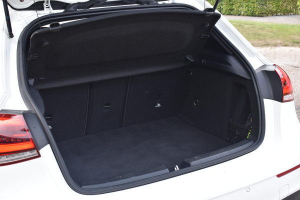 Mercedes-Benz A-Klasse 250 Premium Plus AMG Pane Camera Sfeer Lane Burm