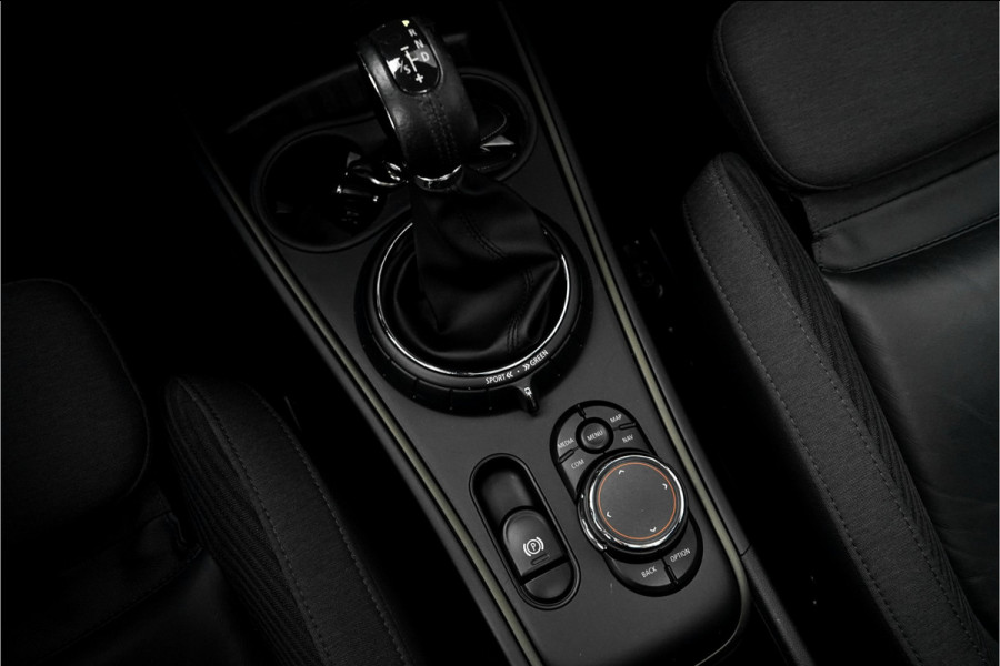 MINI Countryman 1.5 Cooper Chili Automaat Pano Navi 18"