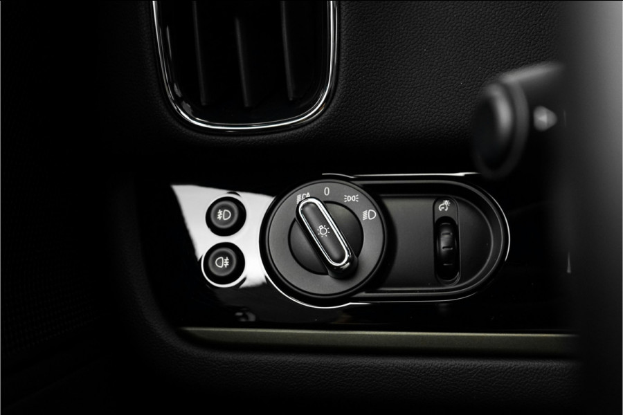 MINI Countryman 1.5 Cooper Chili Automaat Pano Navi 18"