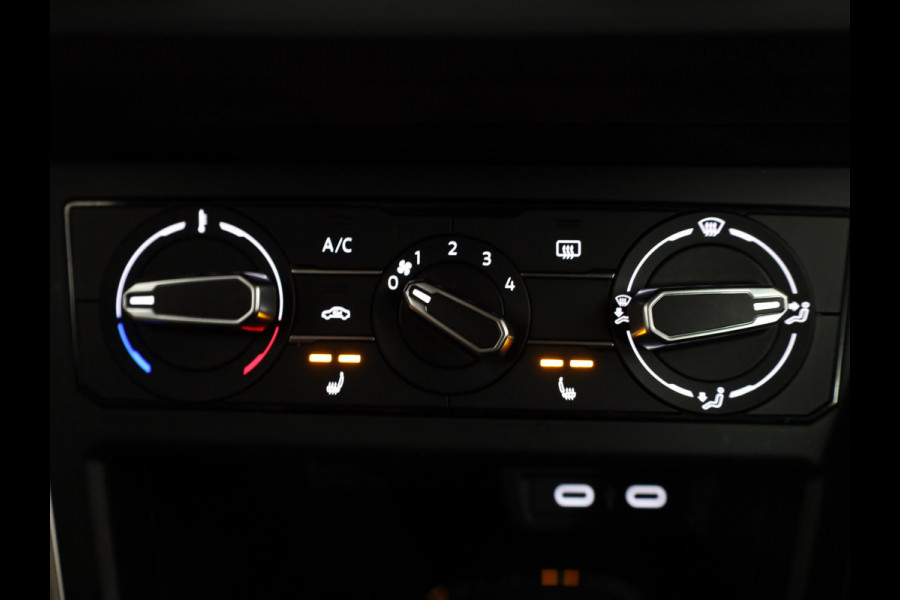 Volkswagen Polo 1.0 TSI Life Edition 95 pk Automaat (DSG) | Verlengde garantie | Navigatie via App | Parkeersensoren | Achteruitrijcamera | Adaptieve cruise control | Stoelverwarming |