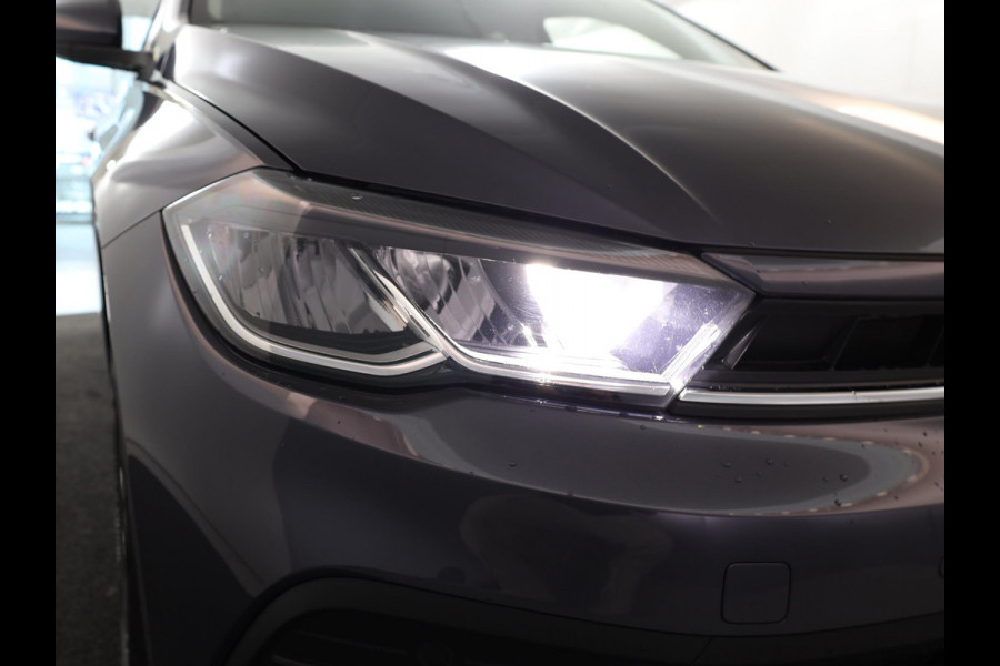 Volkswagen Polo 1.0 TSI Life Edition 95 pk Automaat (DSG) | Verlengde garantie | Navigatie via App | Parkeersensoren | Achteruitrijcamera | Adaptieve cruise control | Stoelverwarming |