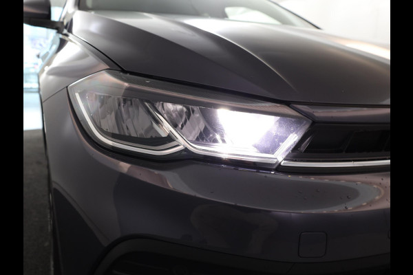 Volkswagen Polo 1.0 TSI Life Edition 95 pk Automaat (DSG) | Verlengde garantie | Navigatie via App | Parkeersensoren | Achteruitrijcamera | Adaptieve cruise control | Stoelverwarming |