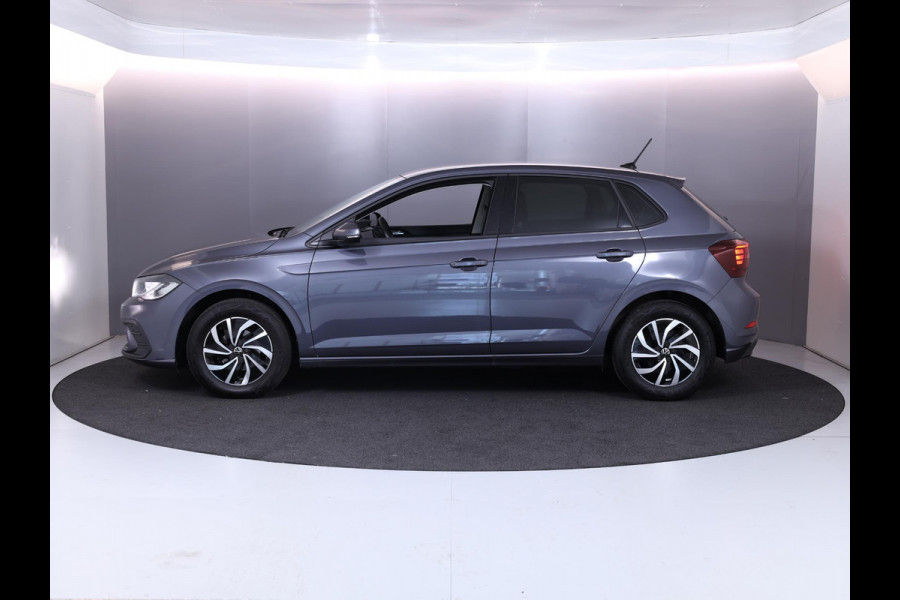 Volkswagen Polo 1.0 TSI Life Edition 95 pk Automaat (DSG) | Verlengde garantie | Navigatie via App | Parkeersensoren | Achteruitrijcamera | Adaptieve cruise control | Stoelverwarming |