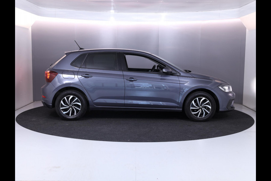 Volkswagen Polo 1.0 TSI Life Edition 95 pk Automaat (DSG) | Verlengde garantie | Navigatie via App | Parkeersensoren | Achteruitrijcamera | Adaptieve cruise control | Stoelverwarming |
