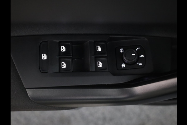 Volkswagen Polo 1.0 TSI Life Edition 95 pk Automaat (DSG) | Verlengde garantie | Navigatie via App | Parkeersensoren | Achteruitrijcamera | Adaptieve cruise control | Stoelverwarming |