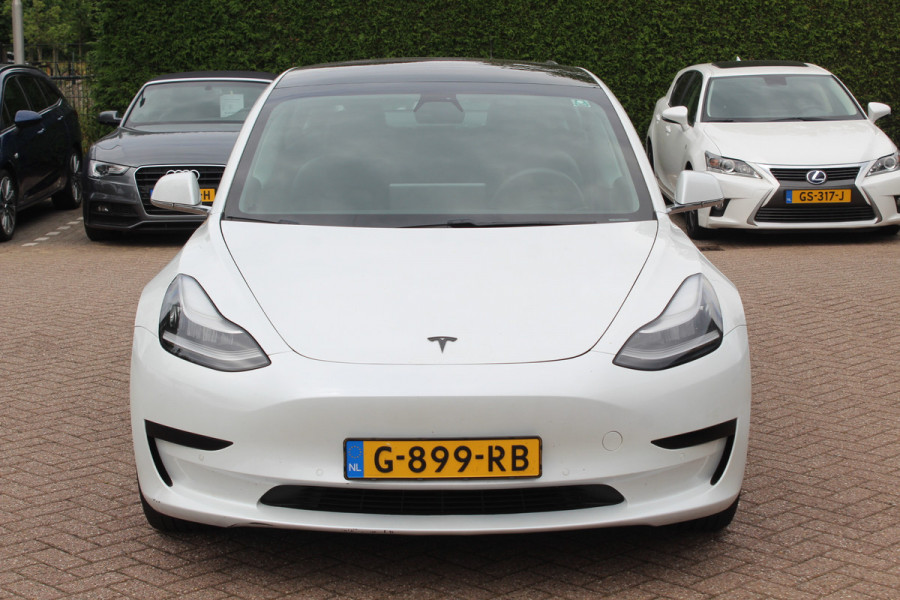 Tesla Model 3 Standard RWD Plus 60 kWh / SoH 90,6% / Autopilot / Panoramadak / Camera / Premium Audio / 18'' / Leder