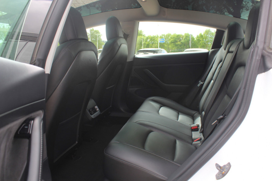 Tesla Model 3 Standard RWD Plus 60 kWh / SoH 90,6% / Autopilot / Panoramadak / Camera / Premium Audio / 18'' / Leder