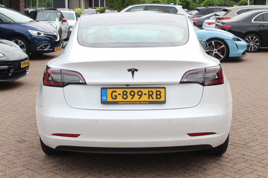 Tesla Model 3 Standard RWD Plus 60 kWh / SoH 90,6% / Autopilot / Panoramadak / Camera / Premium Audio / 18'' / Leder