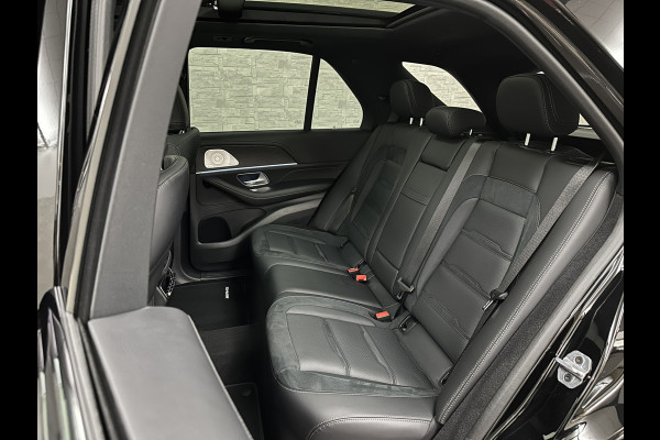 Mercedes-Benz GLE AMG 53 Hybrid 4MATIC+ | Panorama | 360 Camera | Burmester | ACC | Head-Up | Night-Pakket | Stoelventilatie | Keyless-Go | Nappa-Leder | Luchtvering | Trekhaak | 22 inch | Memory | AMG Drive Unit | Treeplanken | Stuurverwarming | Rij assistent pakket + | Bekerhouder Clima | Draadloos Laden | Carplay