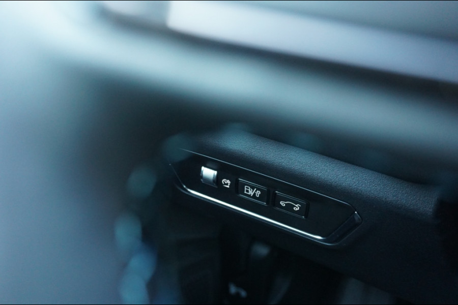 Lynk & Co 01 262PK PHEV 360CAMERA | ADAPTIVE | DODEHOEK | NAVI | STOELVERW.