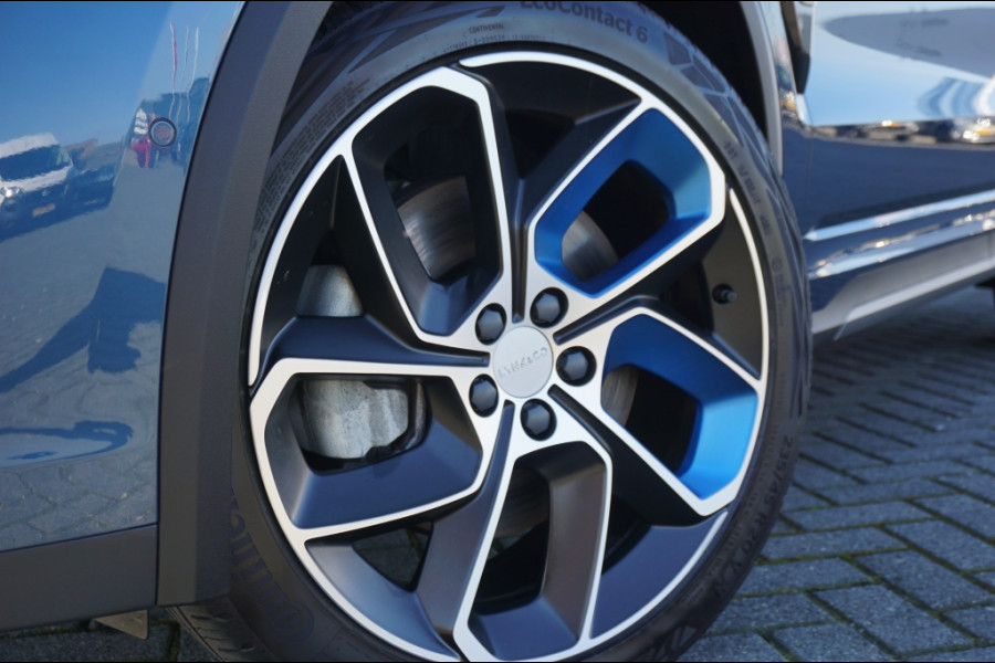 Lynk & Co 01 262PK PHEV 360CAMERA | ADAPTIVE | DODEHOEK | NAVI | STOELVERW.