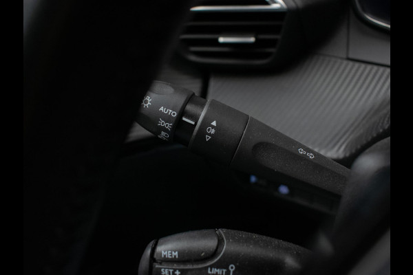 Peugeot 208 1.2 PureTech Blue Lease Active Sport (APPLE CARPLAY,NAVI,LED,CRUISE,CLIMATE,BLACK PACK,DAB,LEDER,BLUETOOTH,NETTESTAAT)