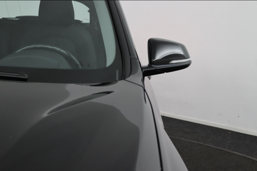 BMW X1 sDrive18i Cent.Exe*FULL-LED*NAVI*SPORTSTOEL*ECC*