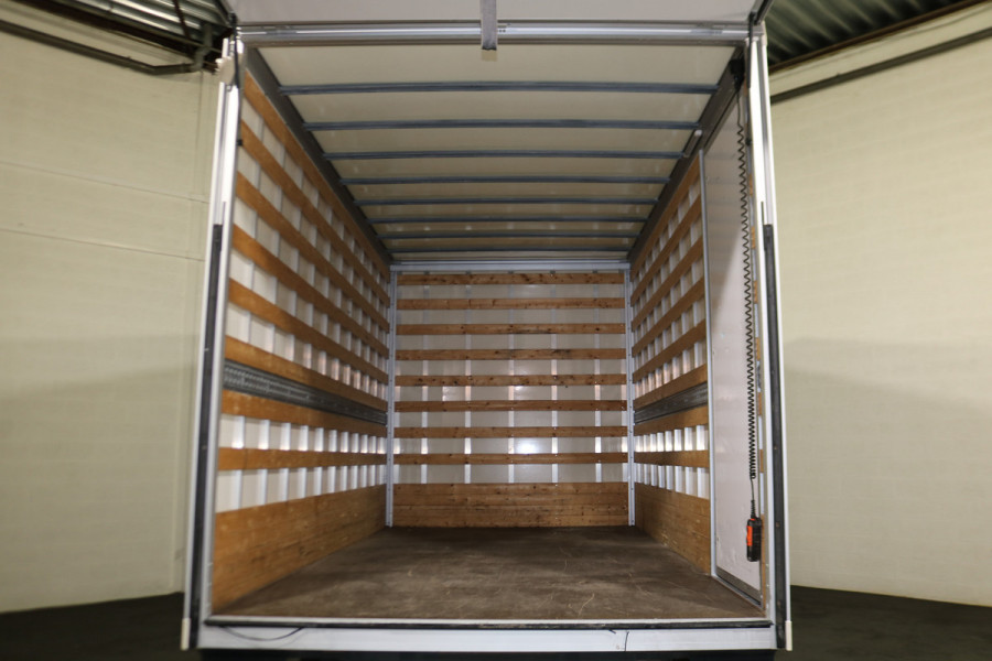 Renault Master 2.3 dCi 145pk Bakwagen met Laadklep