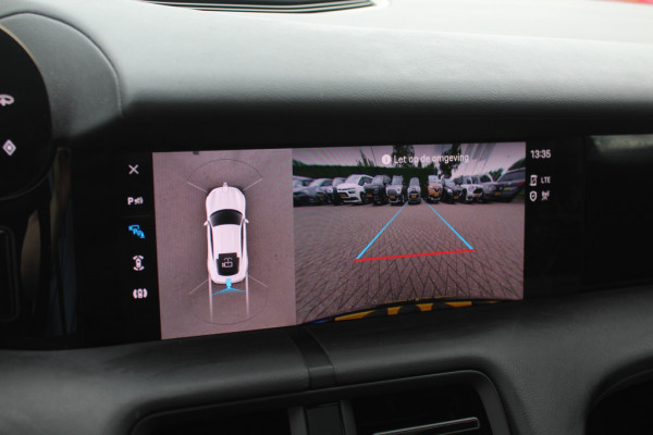 Porsche Taycan Performance 84 kWh / SoH 94,4% / Panoramadak / 360Camera / Luchtvering / 20'' / Dodehoek / Stuurverwarming / Getint glas / Stoelverwarming / Warmtepomp