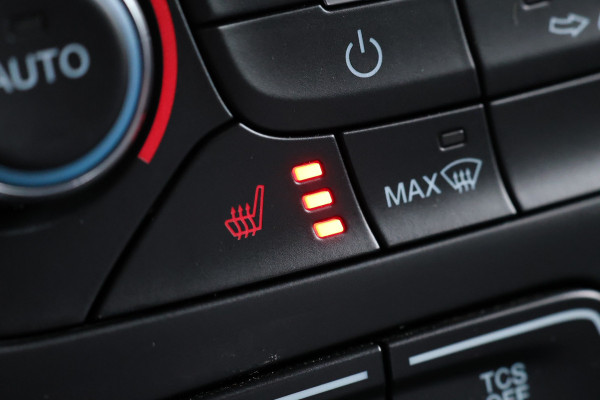 Ford Transit Connect 1.5 EcoBlue 120 PK L2 Limited | Navigatie | CarPlay | Camera | Cruise control | Bi-Xenon | Keyless Go | Trekhaak | Betimmering | DAB | Stoelverwarming | NAP Logisch | Nieuwe APK