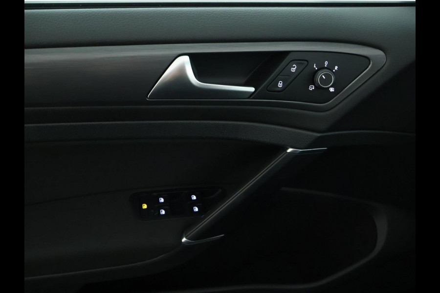 Volkswagen GOLF Variant 1.0 TSI Comfortline Business NAVI | CarPlay | dealer onderhouden