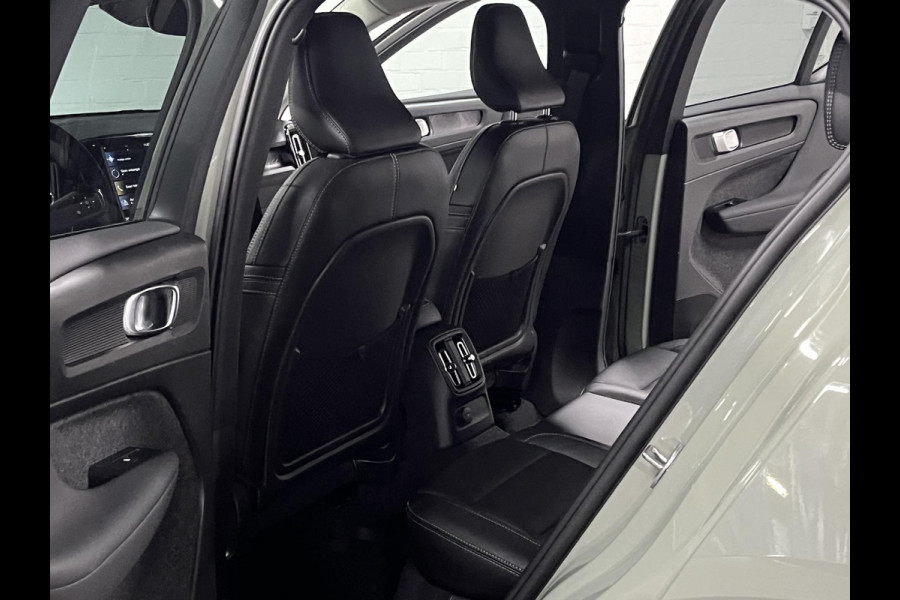 Volvo XC40 1.5 T5 Plug-in hybrid Plus Dark | Adapt. Cruise control | Stoel-/Stuurwielverwarming | Harman/Kardon | Leder