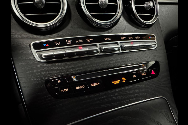 Mercedes-Benz GLC Coupé 250 4MATIC AMG Line, Schuifdak, Burmester, Stuur en Lane Assist, Ambiënte Light, Dealer Onderhouden