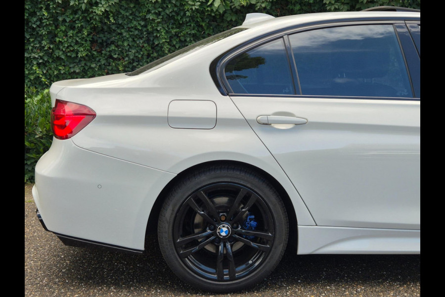 BMW 3-serie 320i Edition M Sport Shadow Executive