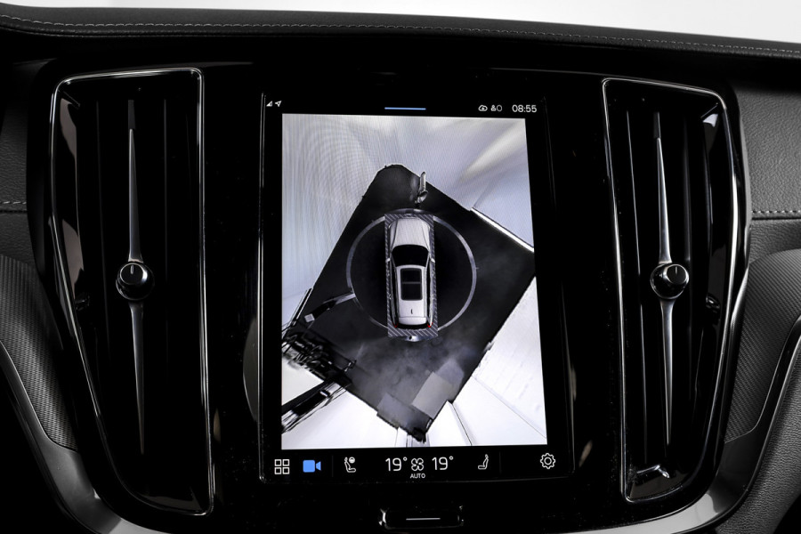 Volvo V60 2.0 T6 Plug-in hybrid AWD Ultra Dark 253 PK - Automaat | S/K-Panodak | Dig. Cockpit | Adapt. Cruise | Stoel-+Stuurverw. | PDC | 360 Camera | NAV + App. Connect | ECC | Elek. Klep | LM 19" | 9589