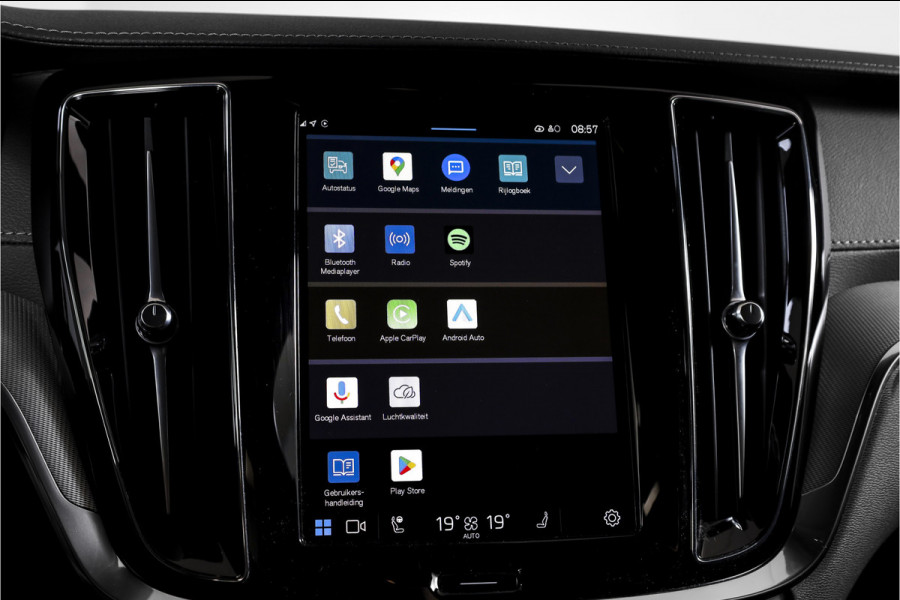Volvo V60 2.0 T6 Plug-in hybrid AWD Ultra Dark 253 PK - Automaat | S/K-Panodak | Dig. Cockpit | Adapt. Cruise | Stoel-+Stuurverw. | PDC | 360 Camera | NAV + App. Connect | ECC | Elek. Klep | LM 19" | 9589
