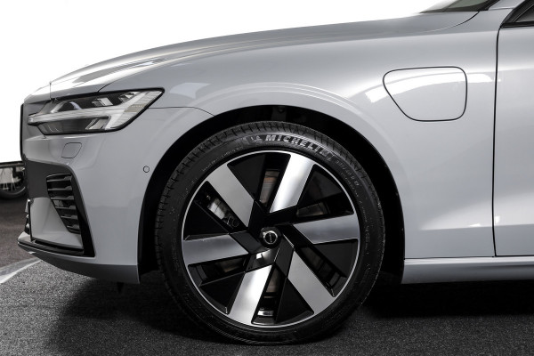 Volvo V60 2.0 T6 Plug-in hybrid AWD Ultra Dark 253 PK - Automaat | S/K-Panodak | Dig. Cockpit | Adapt. Cruise | Stoel-+Stuurverw. | PDC | 360 Camera | NAV + App. Connect | ECC | Elek. Klep | LM 19" | 9589