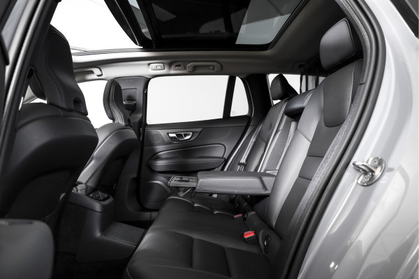 Volvo V60 2.0 T6 Plug-in hybrid AWD Ultra Dark 253 PK - Automaat | S/K-Panodak | Dig. Cockpit | Adapt. Cruise | Stoel-+Stuurverw. | PDC | 360 Camera | NAV + App. Connect | ECC | Elek. Klep | LM 19" | 9589