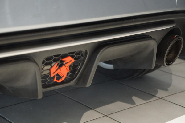 Fiat 695C 1.4 T-Jet Abarth Rivale 220PK + AKRAPOVIC / FORGE / BEATS / RIVA HOUTAFWERKING