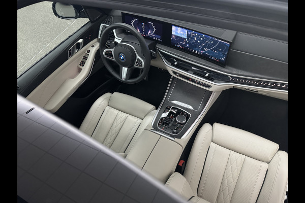 BMW X5 50e M-Sport Pro | 360 Camera | ACC | Panorama | Massage | Individual Leder | Soft-Close | 4-Zone Clima | Head-Up | Manhattan Green | Harman-Kardon | Stoelventilatie | Trekhaak | Luchtvering | Stoelverwarming V+A | Keyless-Entry | Memory | Iconic-Glow | Comfortstoelen | Bekerhouders Gekoeld + Verwarmd | Zonwering | ISO-Glas |