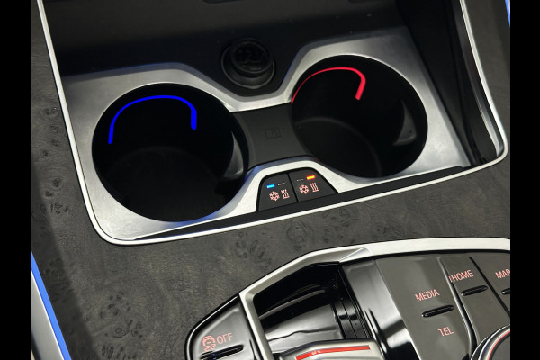 BMW X5 50e M-Sport Pro | 360 Camera | ACC | Panorama | Massage | Individual Leder | Soft-Close | 4-Zone Clima | Head-Up | Manhattan Green | Harman-Kardon | Stoelventilatie | Trekhaak | Luchtvering | Stoelverwarming V+A | Keyless-Entry | Memory | Iconic-Glow | Comfortstoelen | Bekerhouders Gekoeld + Verwarmd | Zonwering | ISO-Glas |