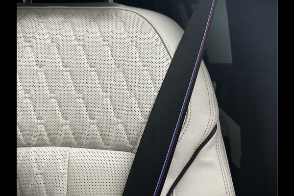 BMW X5 50e M-Sport Pro | 360 Camera | ACC | Panorama | Massage | Individual Leder | Soft-Close | 4-Zone Clima | Head-Up | Manhattan Green | Harman-Kardon | Stoelventilatie | Trekhaak | Luchtvering | Stoelverwarming V+A | Keyless-Entry | Memory | Iconic-Glow | Comfortstoelen | Bekerhouders Gekoeld + Verwarmd | Zonwering | ISO-Glas |