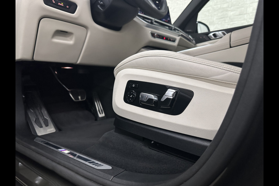 BMW X5 50e M-Sport Pro | 360 Camera | ACC | Panorama | Massage | Individual Leder | Soft-Close | 4-Zone Clima | Head-Up | Manhattan Green | Harman-Kardon | Stoelventilatie | Trekhaak | Luchtvering | Stoelverwarming V+A | Keyless-Entry | Memory | Iconic-Glow | Comfortstoelen | Bekerhouders Gekoeld + Verwarmd | Zonwering | ISO-Glas |