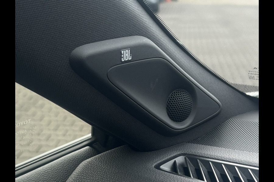 Toyota RAV4 2.5 Hybrid AWD Executive Bi-Tone | Trekhaak | JBL Audio | Camera | Dodehoek