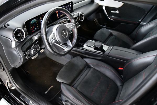 Mercedes-Benz A-Klasse 250 AMG Line sfeer, pano