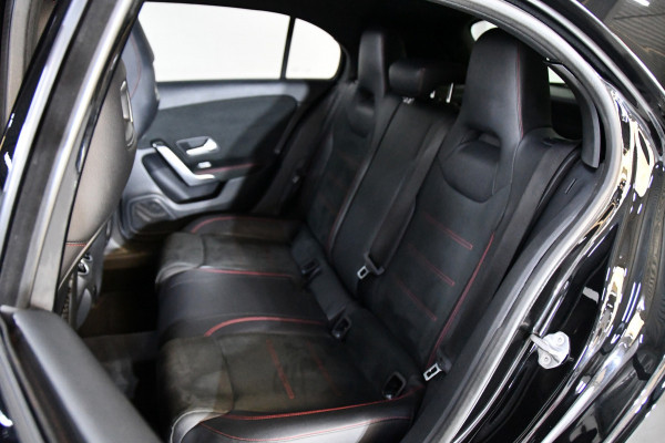 Mercedes-Benz A-Klasse 250 AMG Line sfeer, pano