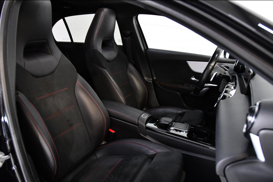 Mercedes-Benz A-Klasse 250 AMG Line sfeer, pano