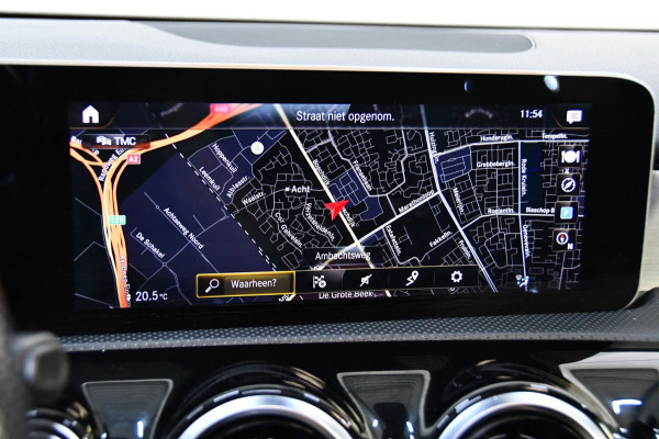 Mercedes-Benz A-Klasse 250 AMG Line sfeer, pano