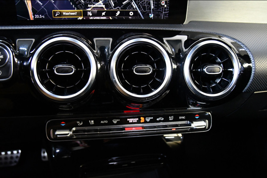 Mercedes-Benz A-Klasse 250 AMG Line sfeer, pano