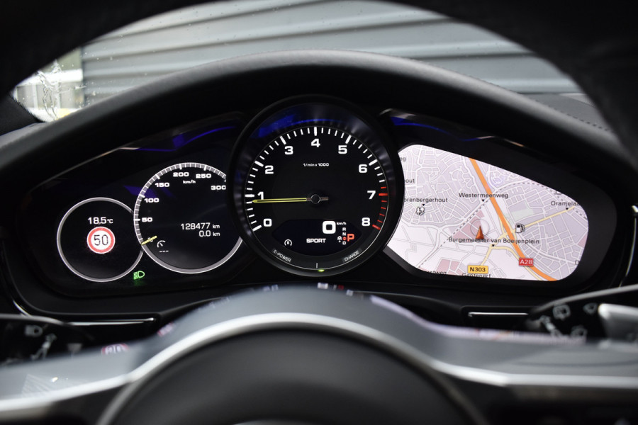 Porsche Panamera Sport Turismo 2.9 4 E-Hybrid 462pk SportDesign | Panoramadak | ACC | PDLS+ | 360 Camera | Bose | Stoelverwarming 4-zone | Stuurverwarming |