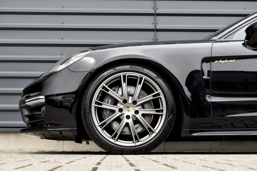 Porsche Panamera Sport Turismo 2.9 4 E-Hybrid 462pk SportDesign | Panoramadak | ACC | PDLS+ | 360 Camera | Bose | Stoelverwarming 4-zone | Stuurverwarming |