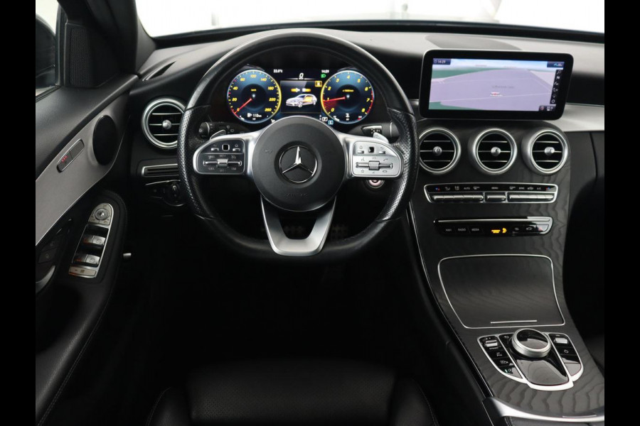 Mercedes-Benz C-Klasse 180 Business Solution AMG | Leder | Trekhaak | Stoelverwarming | Camera | Night Pack | Carplay | Side Assist | Digital Cockpit | Navigatie | Full LED | Park Assist