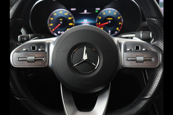 Mercedes-Benz C-Klasse 180 Business Solution AMG | Leder | Trekhaak | Stoelverwarming | Camera | Night Pack | Carplay | Side Assist | Digital Cockpit | Navigatie | Full LED | Park Assist