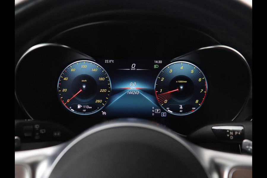 Mercedes-Benz C-Klasse 180 Business Solution AMG | Leder | Trekhaak | Stoelverwarming | Camera | Night Pack | Carplay | Side Assist | Digital Cockpit | Navigatie | Full LED | Park Assist